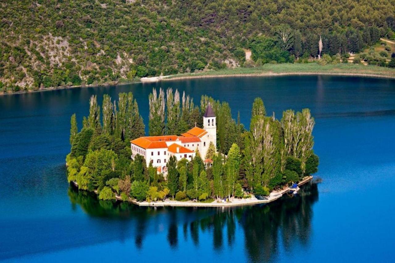House Kuna Bristane Dış mekan fotoğraf