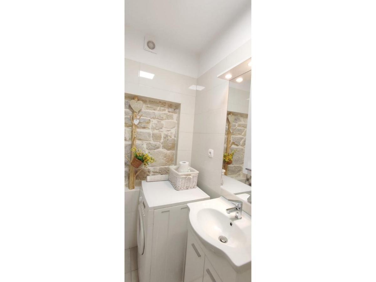 House Kuna Bristane Dış mekan fotoğraf