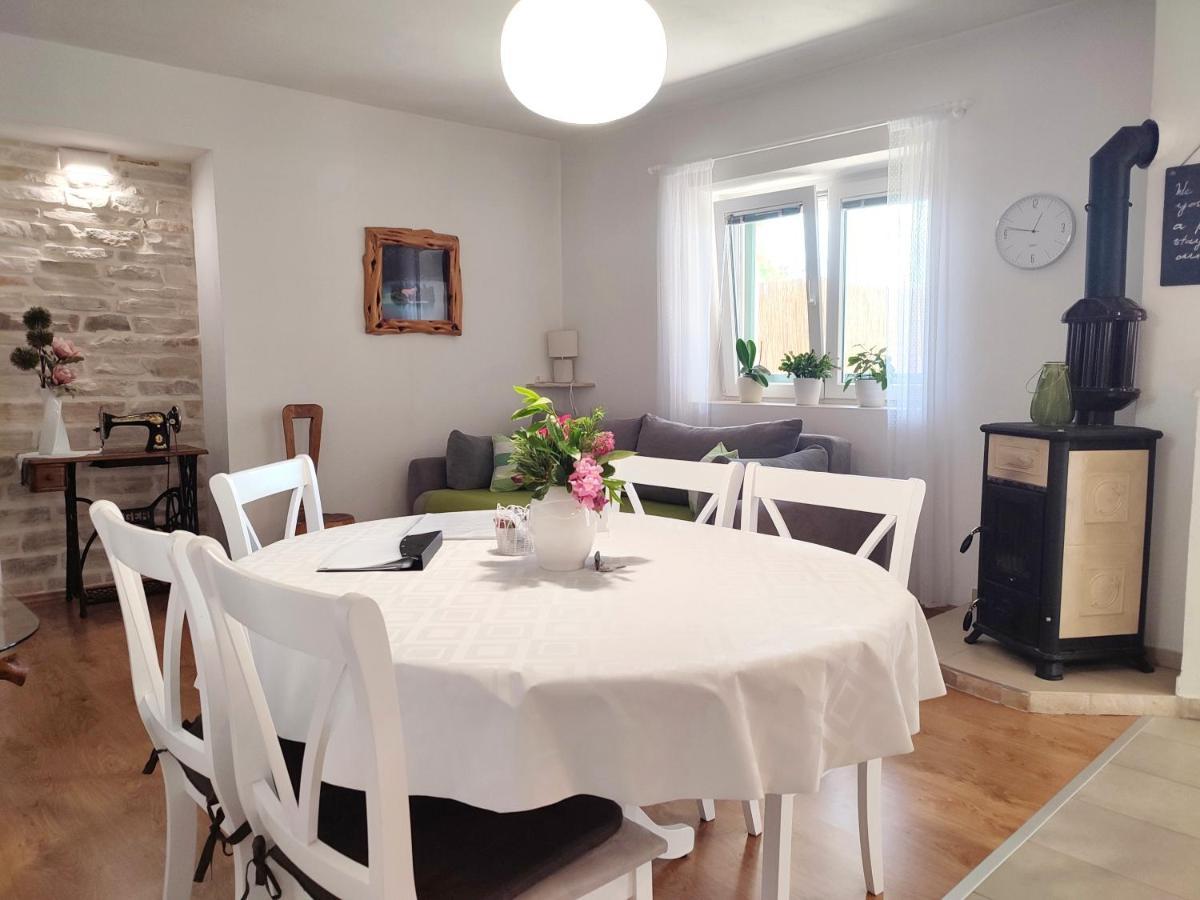 House Kuna Bristane Dış mekan fotoğraf